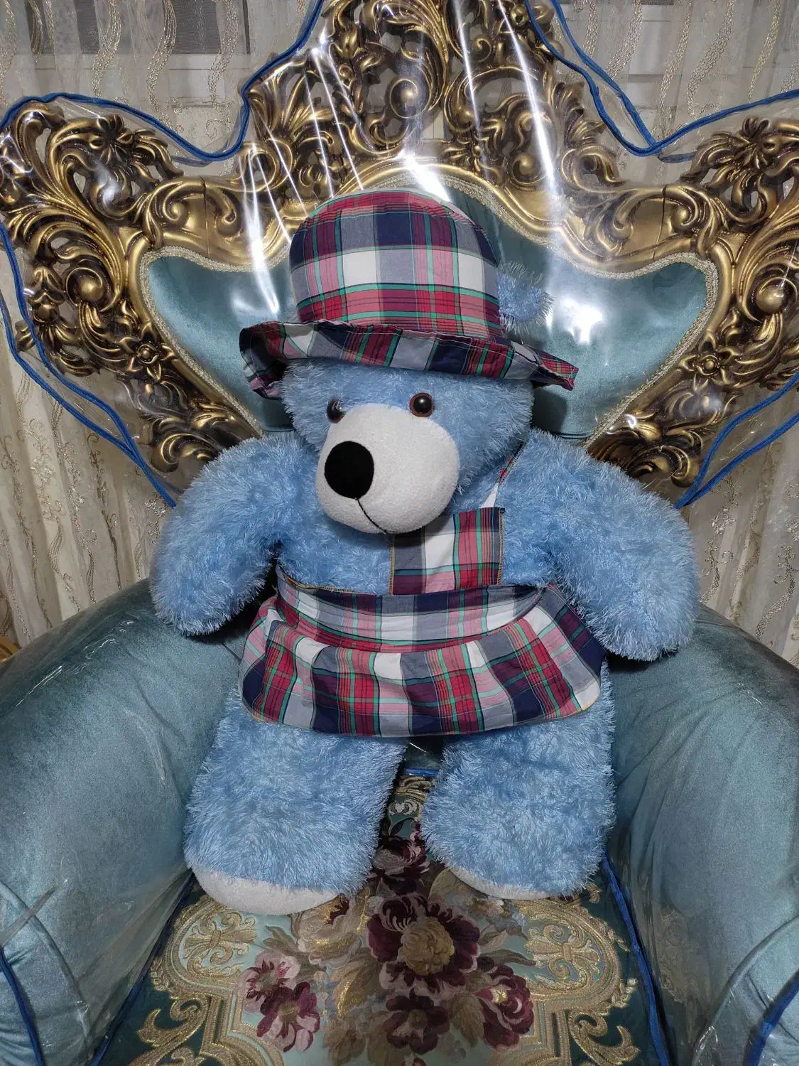 عروسک نو|اسباب‌بازی بچه|صدرا-فارس, فاز ۱|دیوار