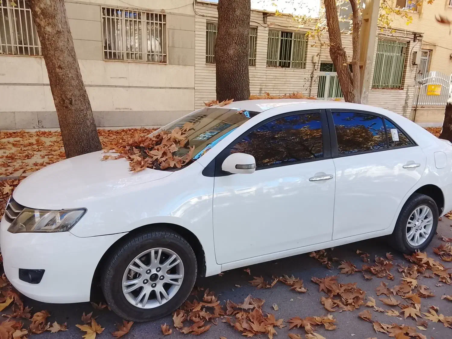 آریو زوتی96سفیدبی رنگ|خودرو سواری و وانت|تهران, علم و صنعت|دیوار