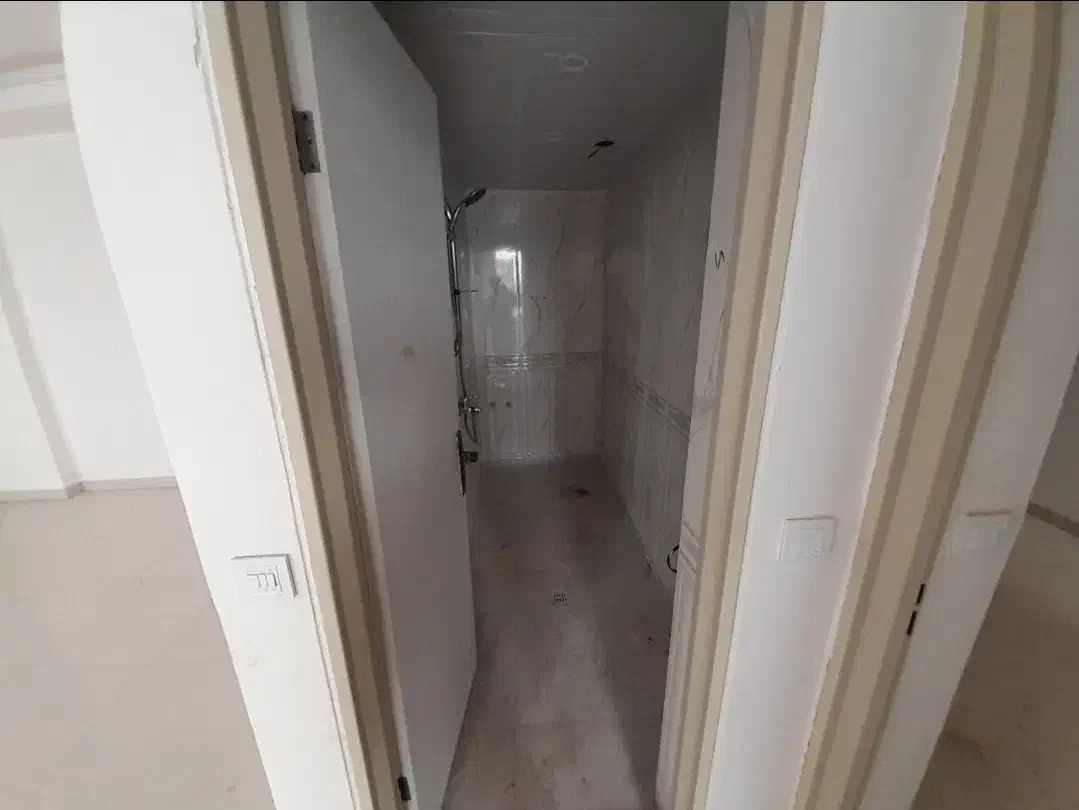 ۱۰۰ متر دو خوابه نوساز فول امکانات