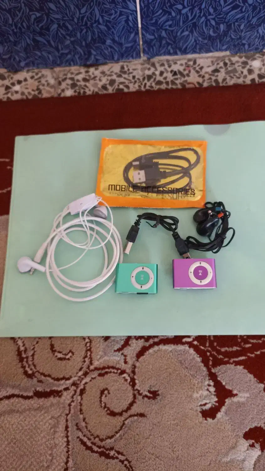 2عدد mp3 همراه با دو هندزفری|لوازم جانبی موبایل و تبلت|خرمآباد, |دیوار