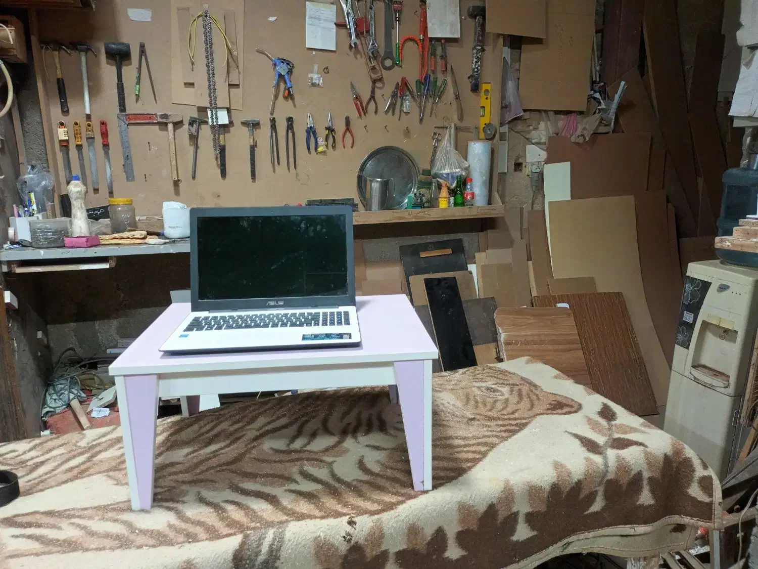 میز تحریر ولپ تاپ نشسته(آک )|میز تحریر و کامپیوتر|مشهد, خواجه ربیع|دیوار