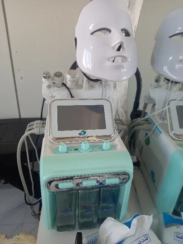 **توجه توجه**|خدمات آرایشگری و زیبایی|پرند, فاز ۲|دیوار