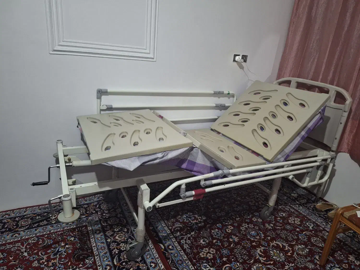 تخت بیمارستانی ۲شکن مکانیکی|پزشکی|نوشهر, |دیوار