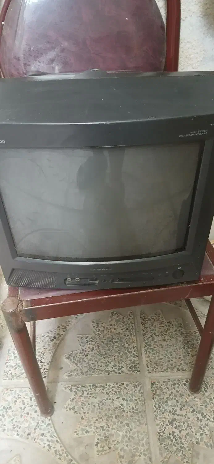 تلوزیون قدیمی رنگی|تلویزیون و پروژکتور|لاهیجان, طالقانی|دیوار