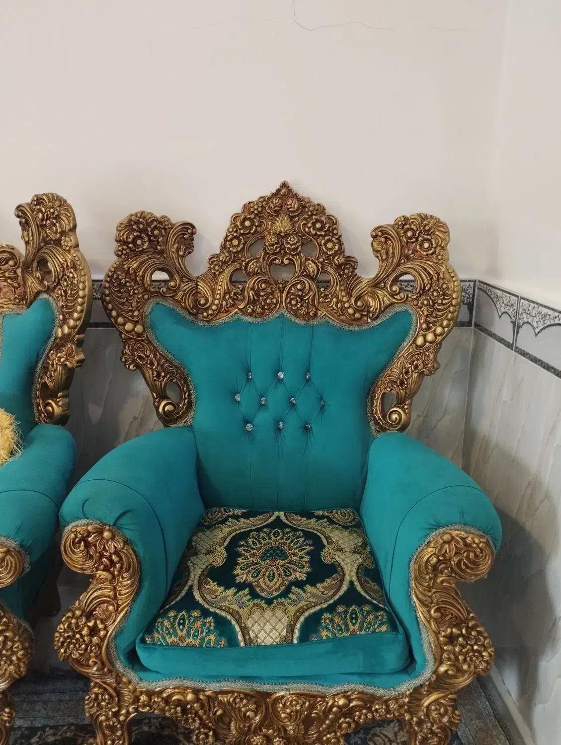 مبل سلطنتی|مبلمان خانگی و میز عسلی|قشم, |دیوار