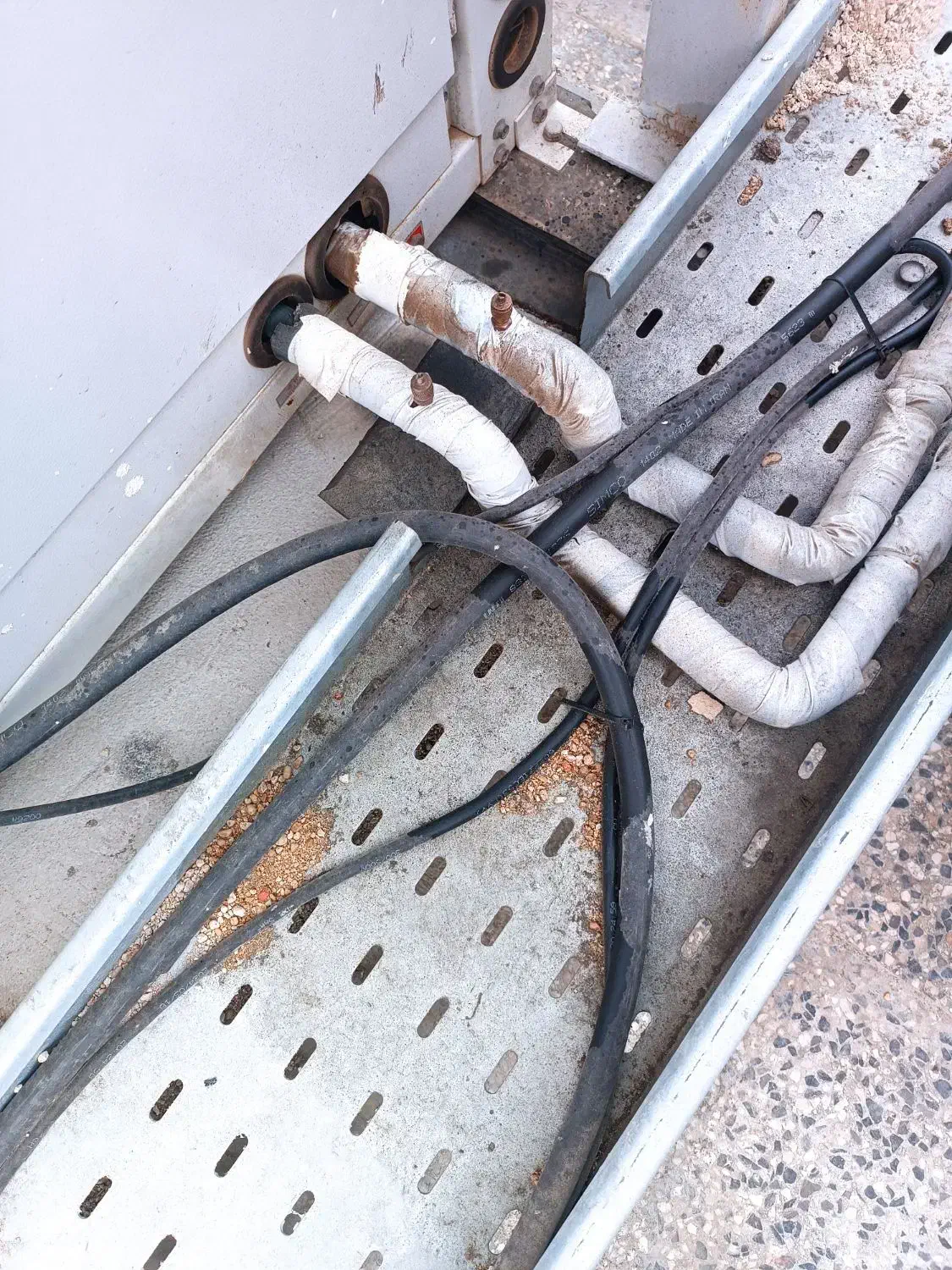 نصب ابگرمکن/کولر اسپیلت/برقکار برق کار/تاسیسات|خدمات پیشه و مهارت|جم, |دیوار