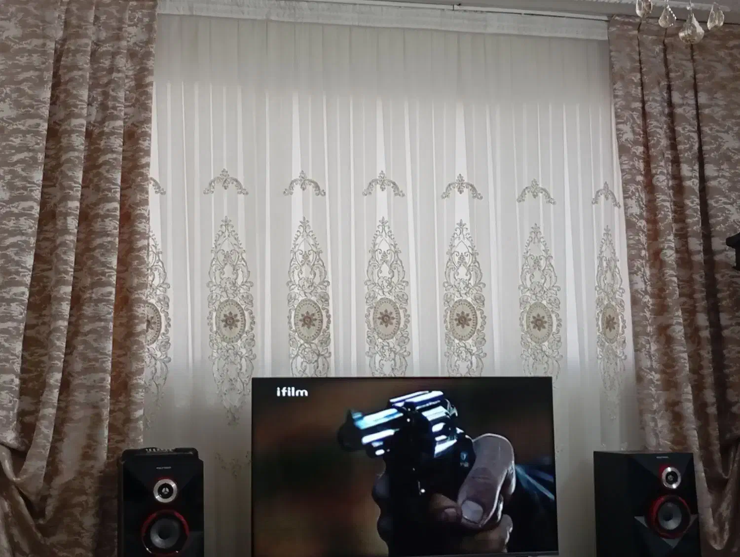 پرده نو وکارکرده|پرده، رانر، رومیزی|مشهد, حجاب (شهرک غرب)|دیوار