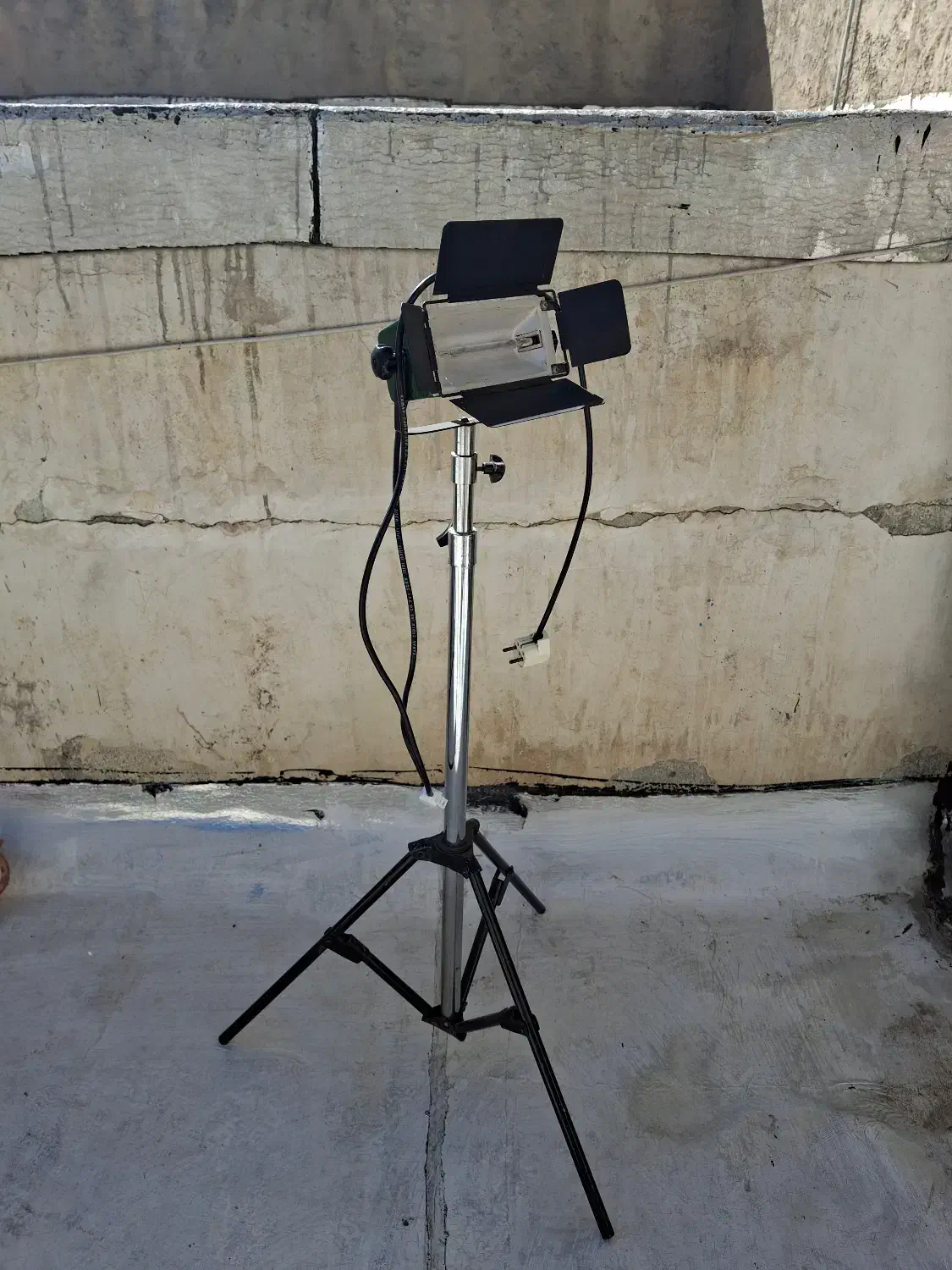 پروژکتور کاسه ای|لامپ و چراغ|بیجار, |دیوار