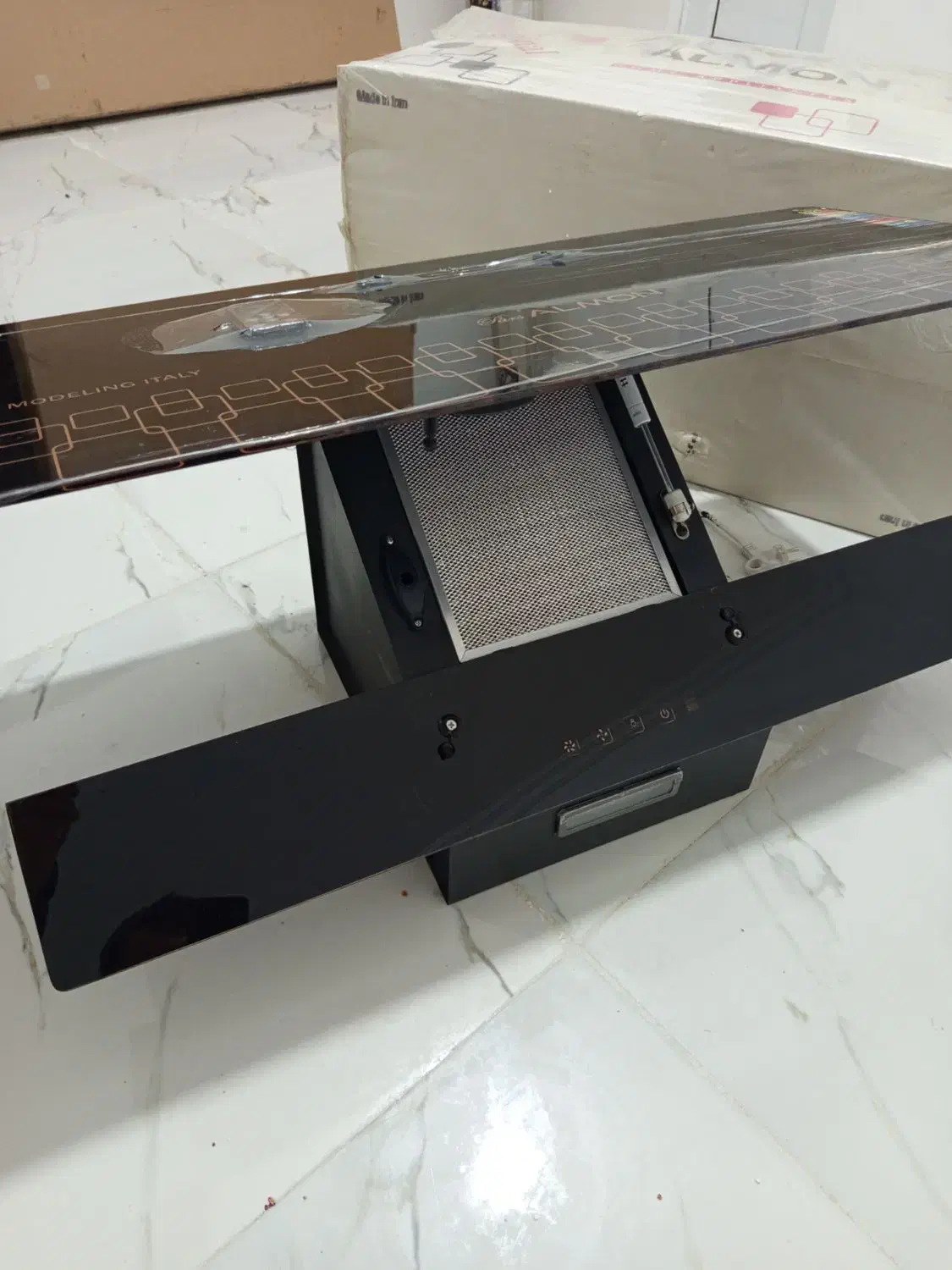 هود صفر|هود|سلماس, |دیوار