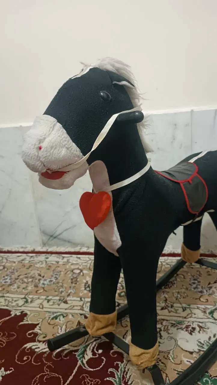 اسب چوبی|اسباب‌بازی بچه|جهرم, |دیوار