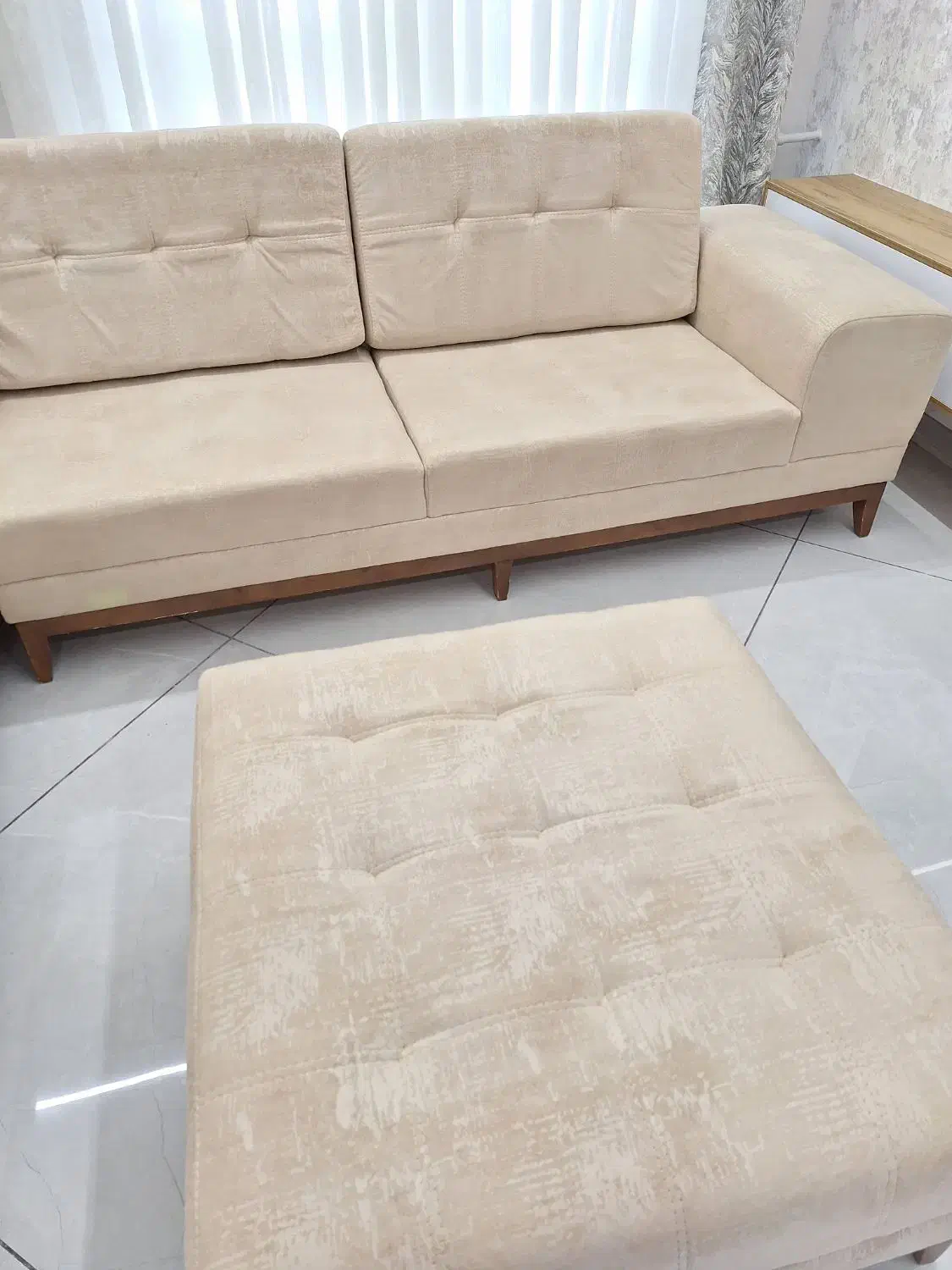 فروش مبل به دلیل مهاجرت|مبلمان خانگی و میز عسلی|لاهیجان, کوی خزر|دیوار