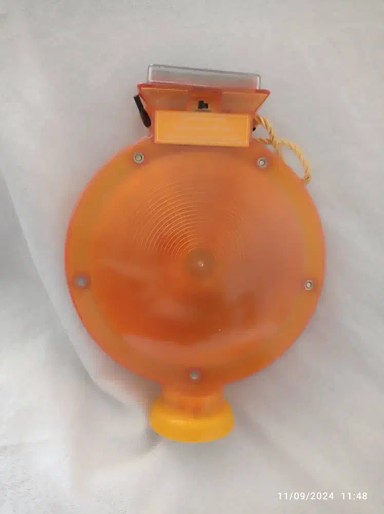 آلارم چشمک زن شارژ آفتابی|مصالح و تجهیزات ساختمان|اصفهان, عطار نیشابوری|دیوار