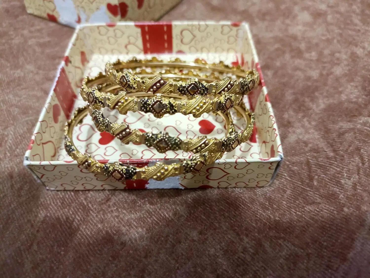 النگو کشمیری|جواهرات|نجف‌آباد, شهدای غربی|دیوار