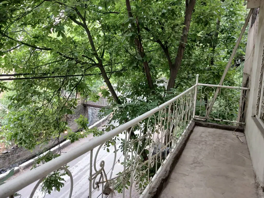 کنگ کهن سوییت و آپارتمان و تخت اجاره|اجارهٔ کوتاهمدت آپارتمان و سوئیت|طرقبه, |دیوار