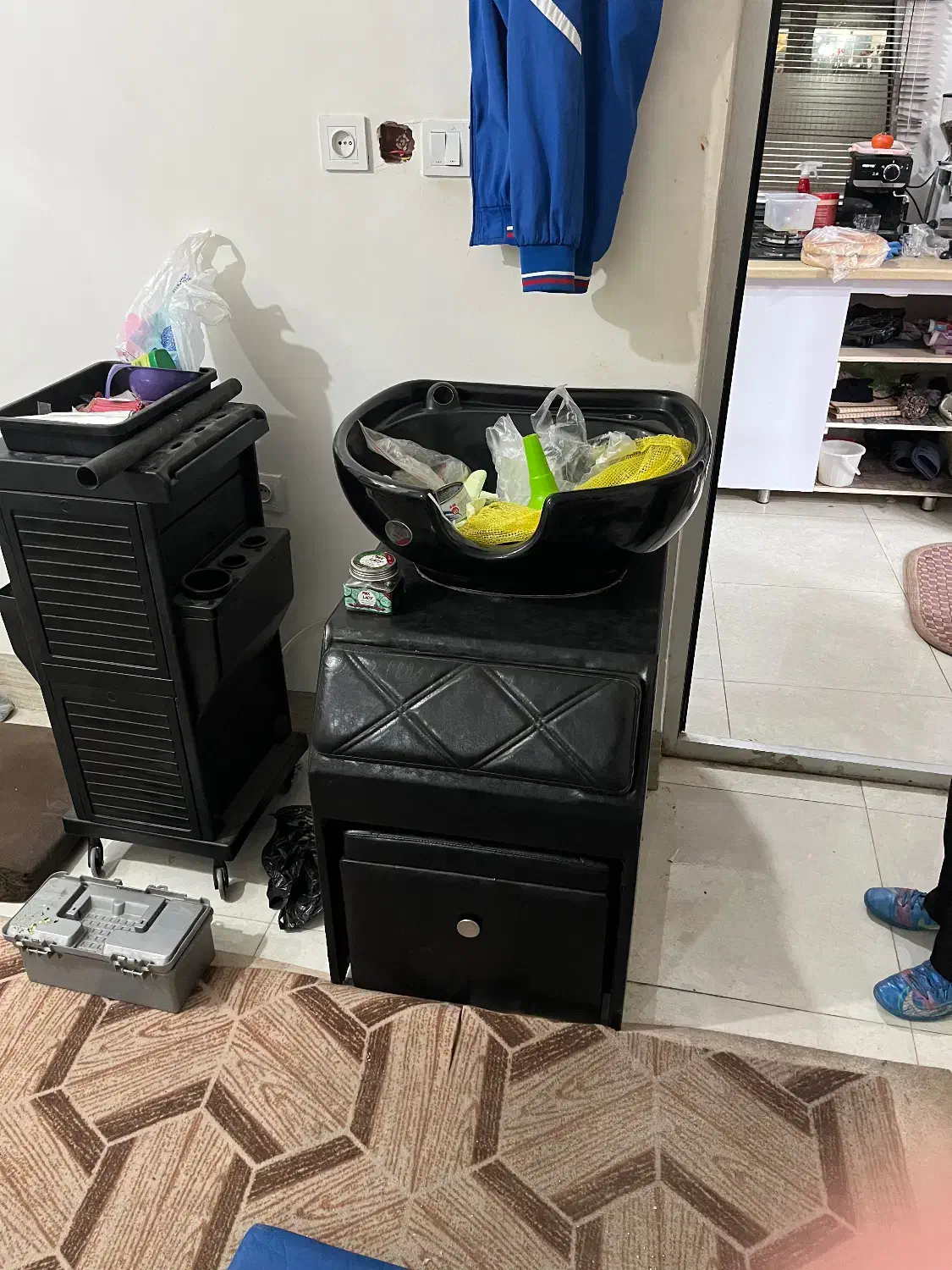 صندلی کار ارایشگاه|آرایشگاه و سالنهای زیبایی|بندر گز, |دیوار