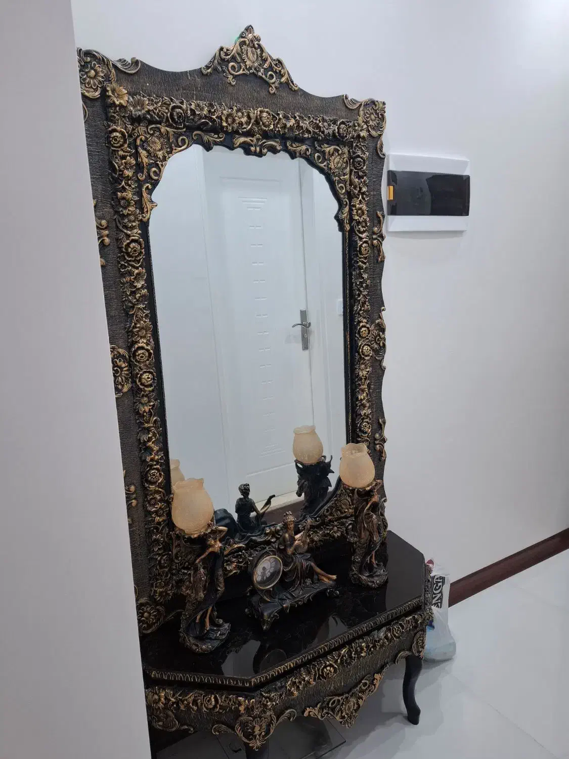 آینه و شمعدان|بوفه، ویترین، کنسول|تهران, سبلان (لشگر)|دیوار