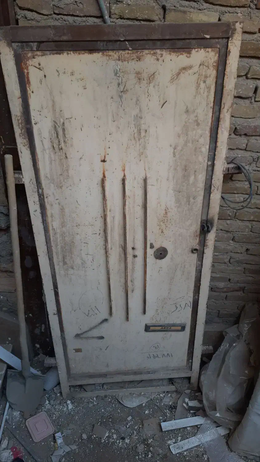 درب ورودی حیاط سالم|مصالح و تجهیزات ساختمان|سبزوار, گلشن|دیوار