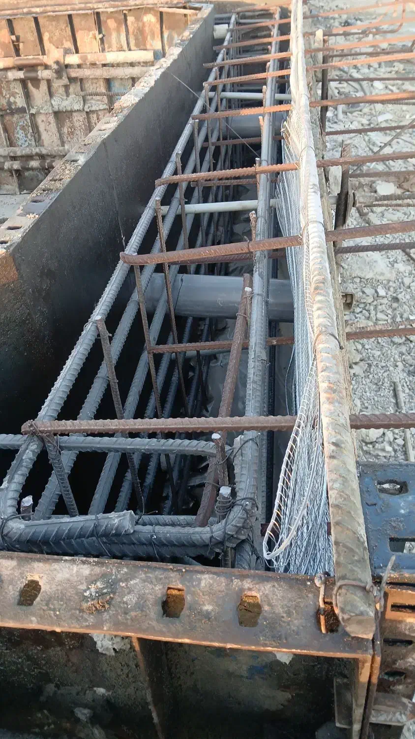 نیازمند 2نفر نیروی کار|استخدام معماری، عمران و ساختمانی|کنارک, |دیوار