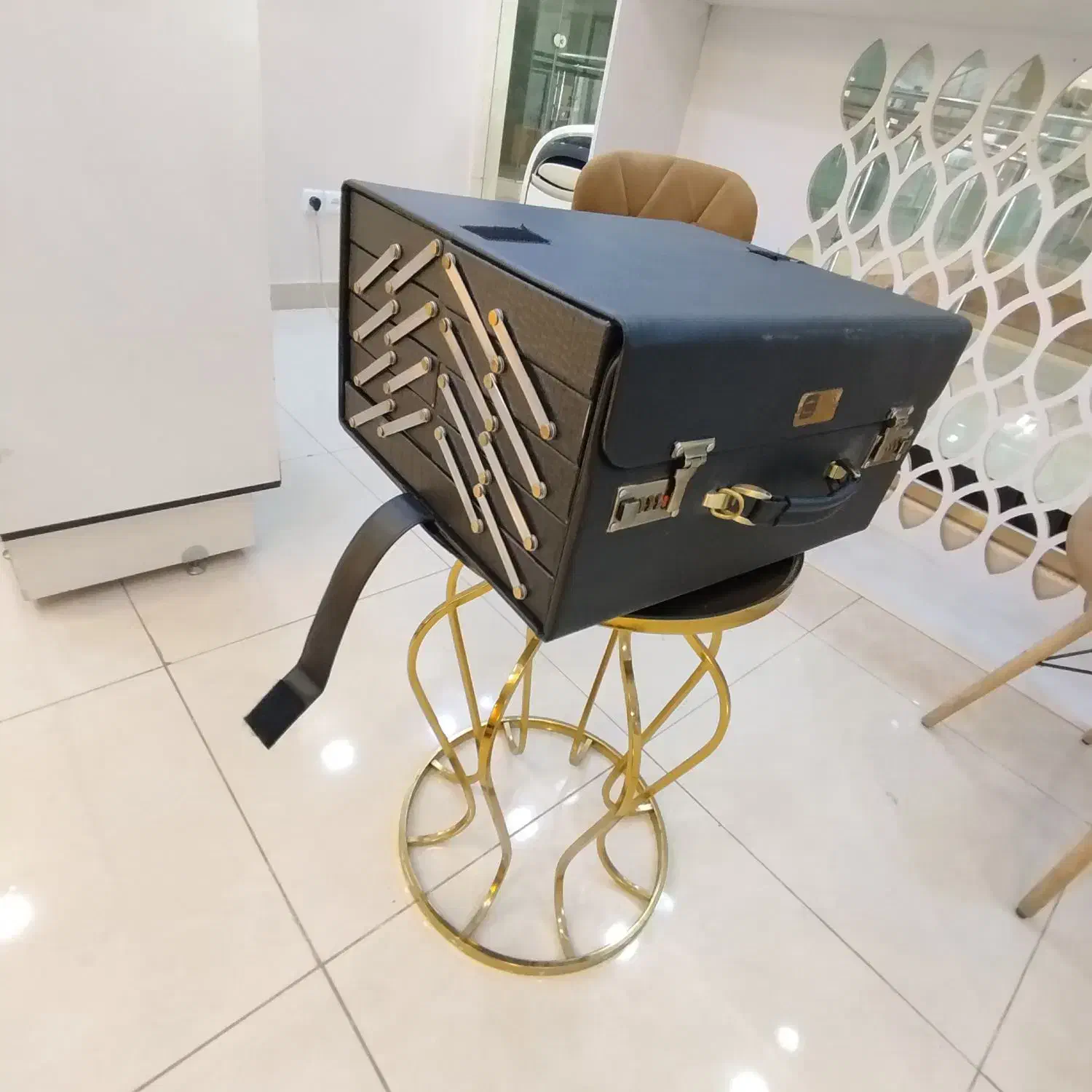 چمدان 80 و 60 تایی عینک|کیف، کفش، کمربند|اصفهان, ملاصدرا|دیوار