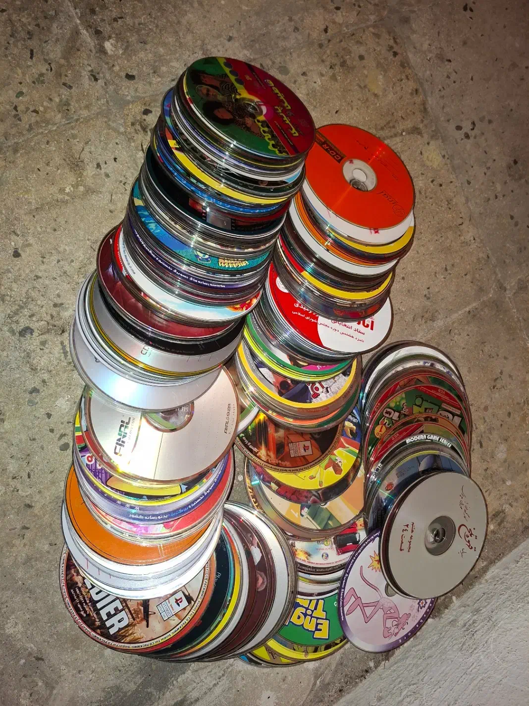 سی دی و دی وی دی سریال فیلم کارتون|فیلم و موسیقی|کرج, ساسانی (قلمستان)|دیوار