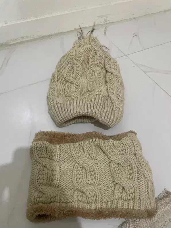 کلاه و شال گردن|لباس|تهران, نازی‌آباد|دیوار