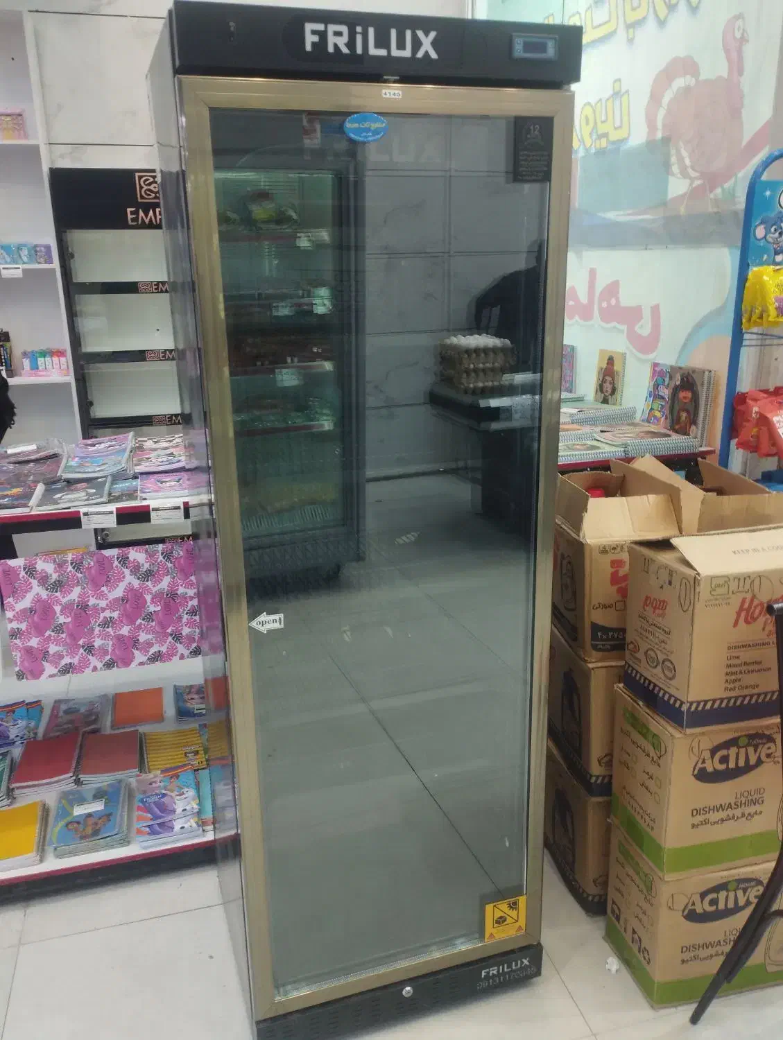 یک عدد یخچال ایستاده ویترینی در حد نو|کافی‌شاپ و رستوران|محمدیه-قزوین, |دیوار