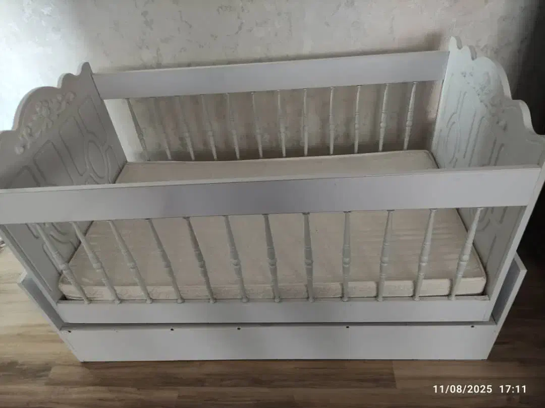 تخت گهواره نوزاد|تخت و صندلی بچه|کرمان, |دیوار