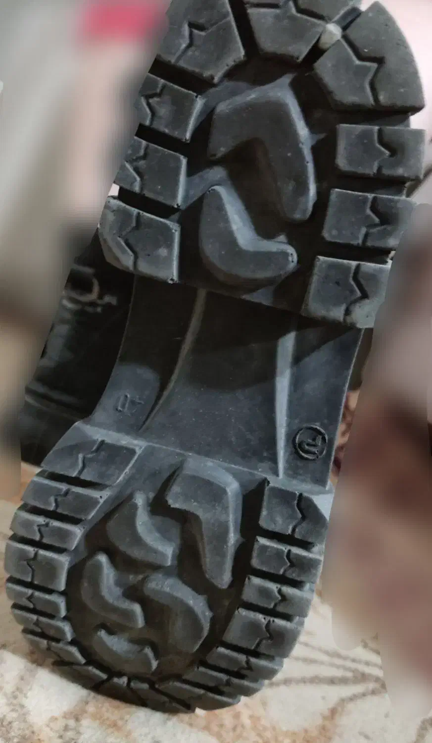 بوت دخترانه|کیف، کفش، کمربند|قدس, شهر‌قدس|دیوار