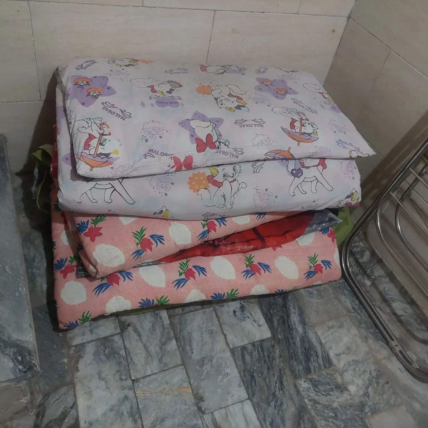 تشک پنبه ای نو|رختخواب، بالش، پتو|هشتگرد, شهرک وحدت|دیوار