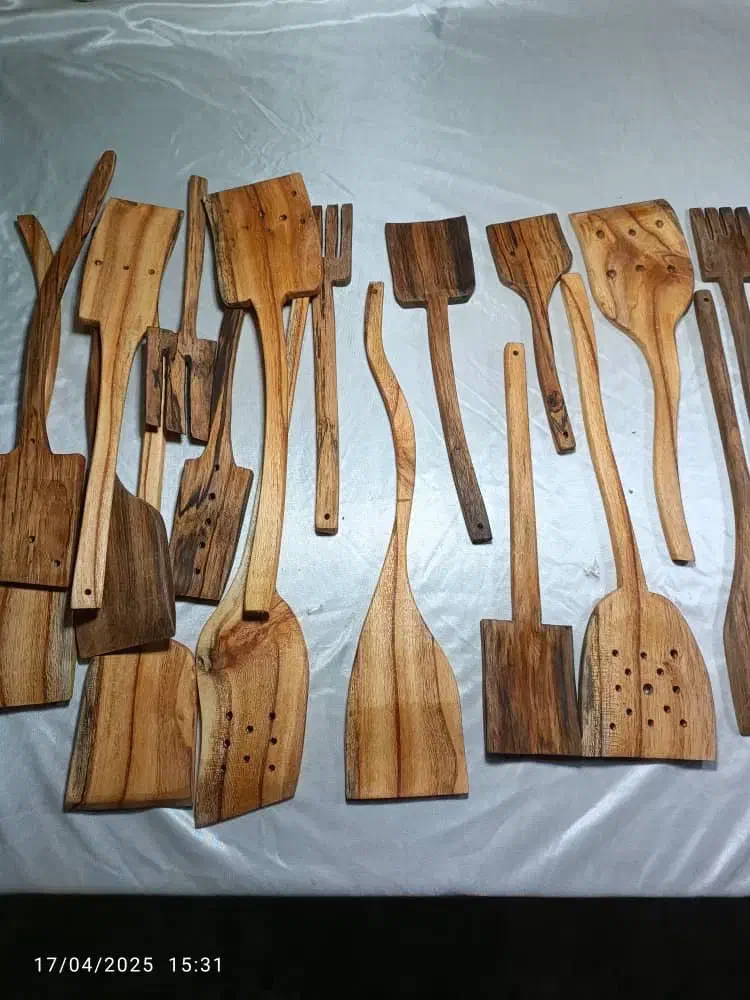 کفگیر چوبی و ظروف چوبی|ظروف سرو و پذیرایی|بابل, |دیوار