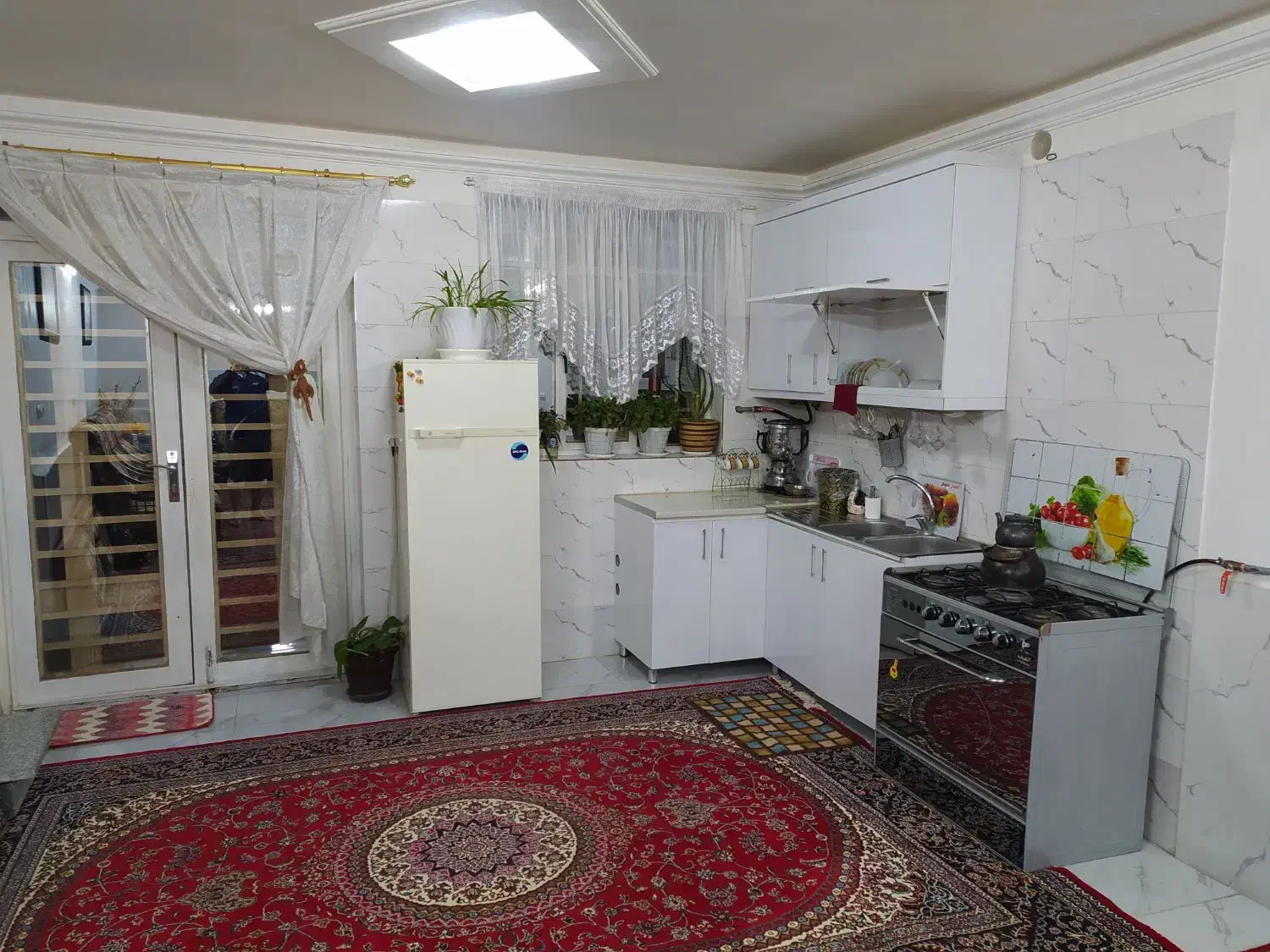 ویلا . سویت در گلدشت|اجارهٔ کوتاه‌مدت آپارتمان و سوئیت|بروجرد, |دیوار