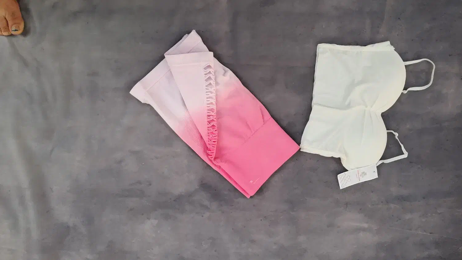 تک به قیمت عمده|لباس|بروجرد, |دیوار