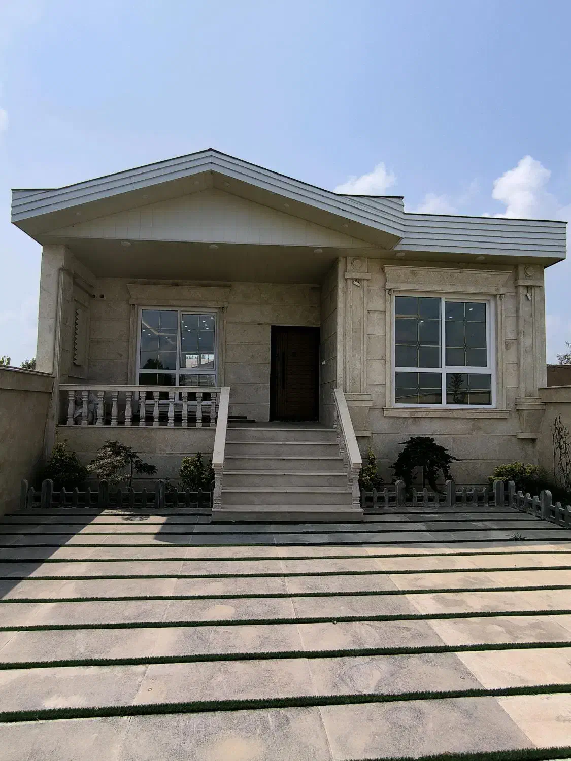 ویلانوساز ۲۰۰متر بنا۱۰۵متر شهرساحلی خشکبیجار/کد۶۷۶|فروش خانه و ویلا|رشت, دیلمان|دیوار