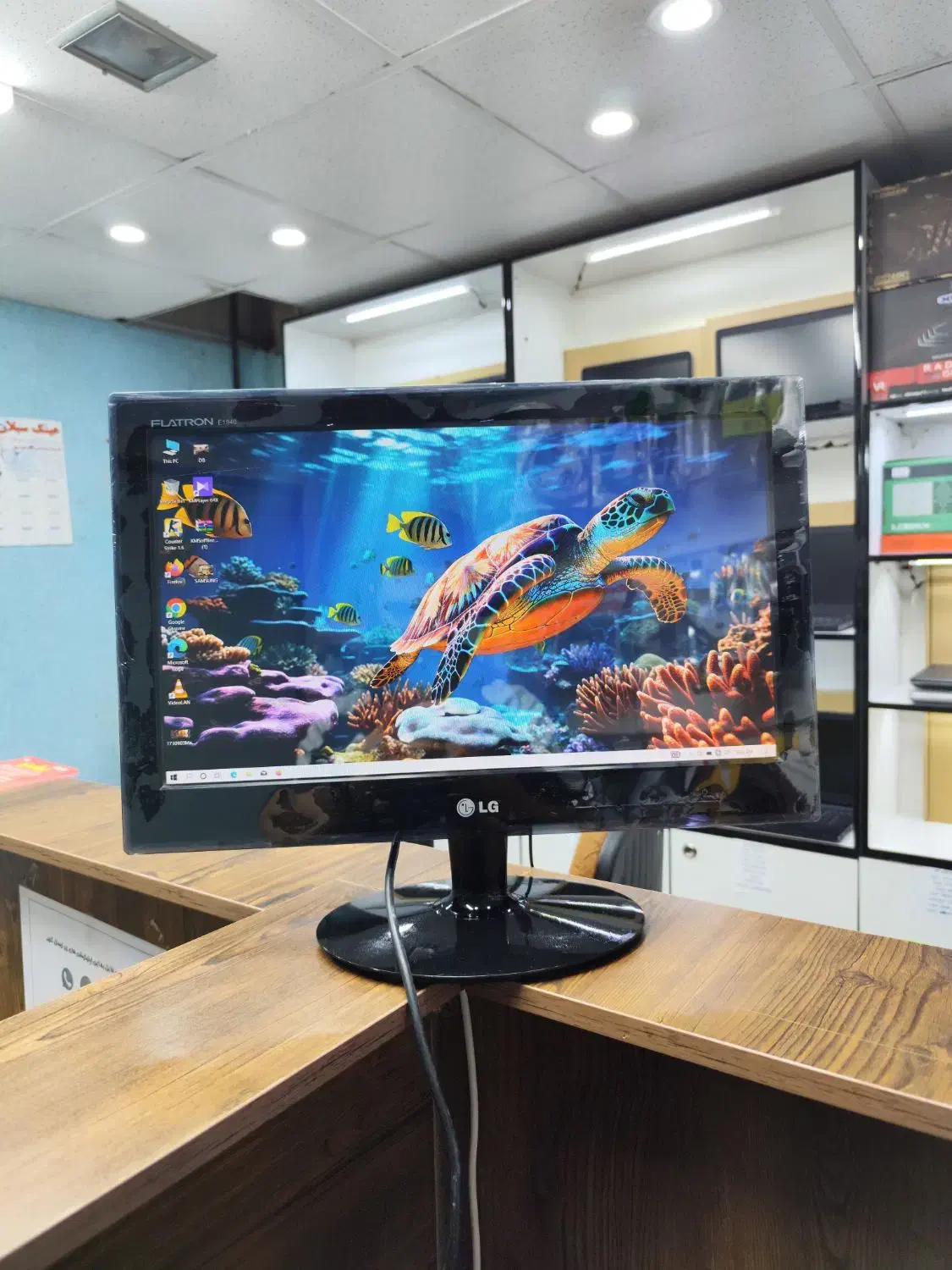 مانیتور ۱۹ اینچ ال ای دی LG|قطعات و لوازم جانبی رایانه|بهارستان, |دیوار