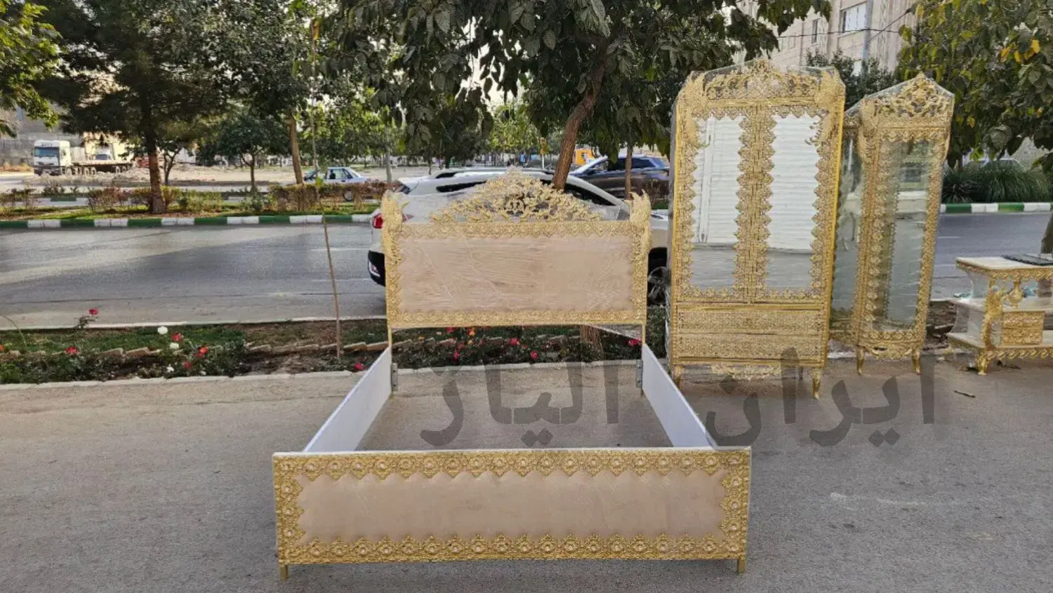 ساعت تخت خواب برنجی آلیاژی تخت کنارسالنی برنزی|ساعت دیواری و تزئینی|مشهد, طلاب|دیوار