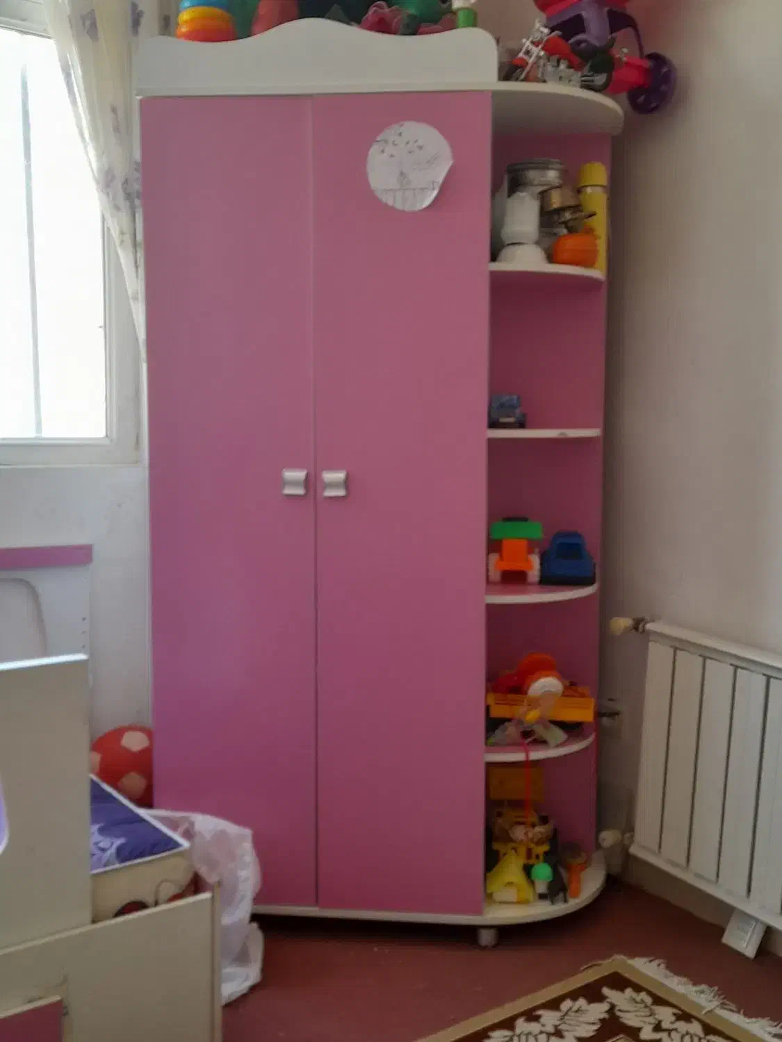 سرویس خواب|تخت و سرویس خواب|مهاجران, |دیوار