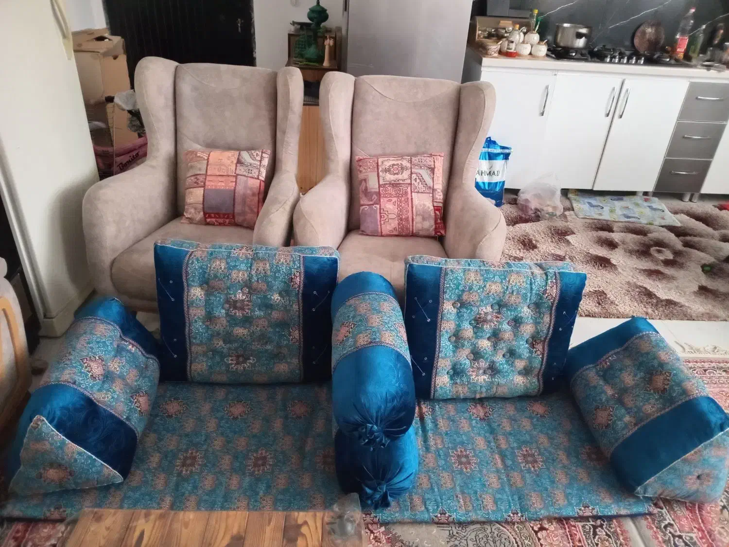 شاه نشینی سنتی۷ تیکه سالم و شیک|پشتی|شیراز, کوشک میدان|دیوار