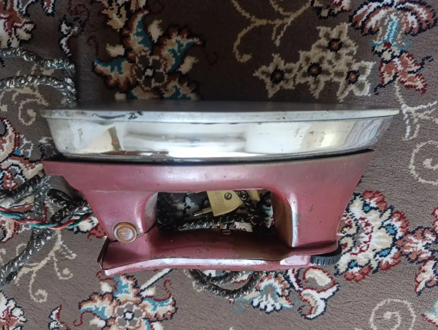 اتو قدیمی|اتو و لوازم اتو|بروجرد, |دیوار