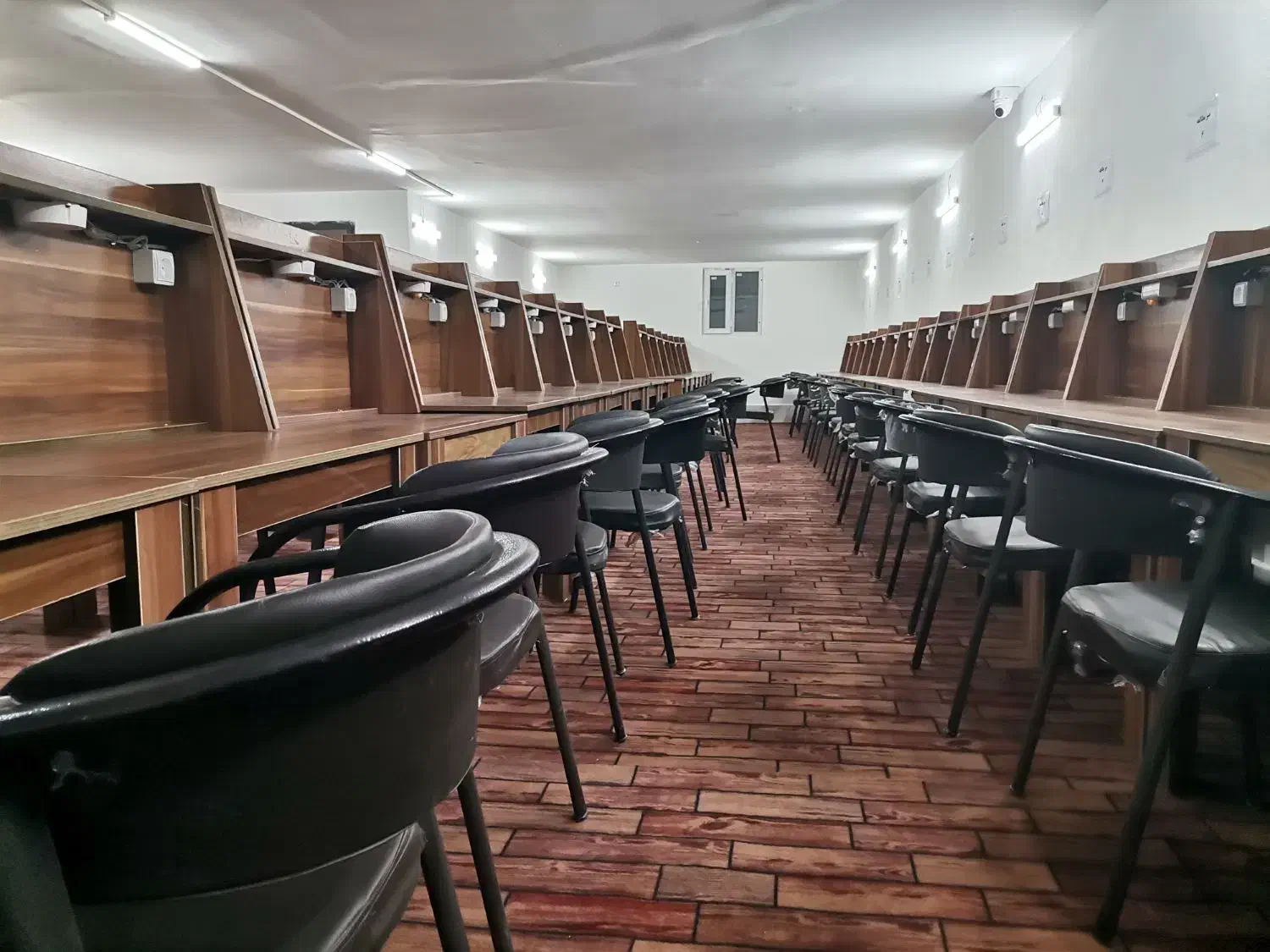 میز مطالعه سالن مطالعه و صندلی|میز تحریر و کامپیوتر|بوشهر, |دیوار