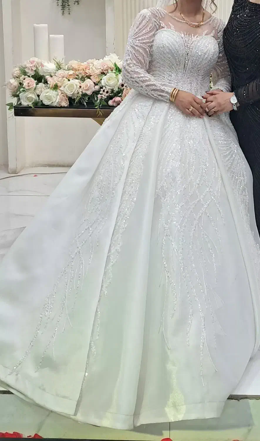 لباس عروس|لباس|منجیل, |دیوار