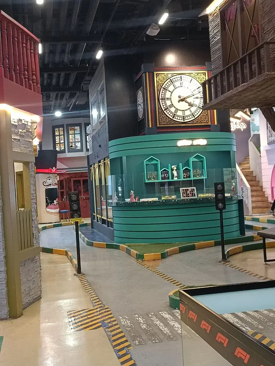 مربی کودک و اپراتور شهر بازی|استخدام آموزشی|مشهد, هفت تیر (حافظ)|دیوار