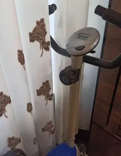 دوچرخه دیجیتال ثابت سالم|کنسول، بازی ویدئویی و آنلاین|شیراز, آبیاری|دیوار