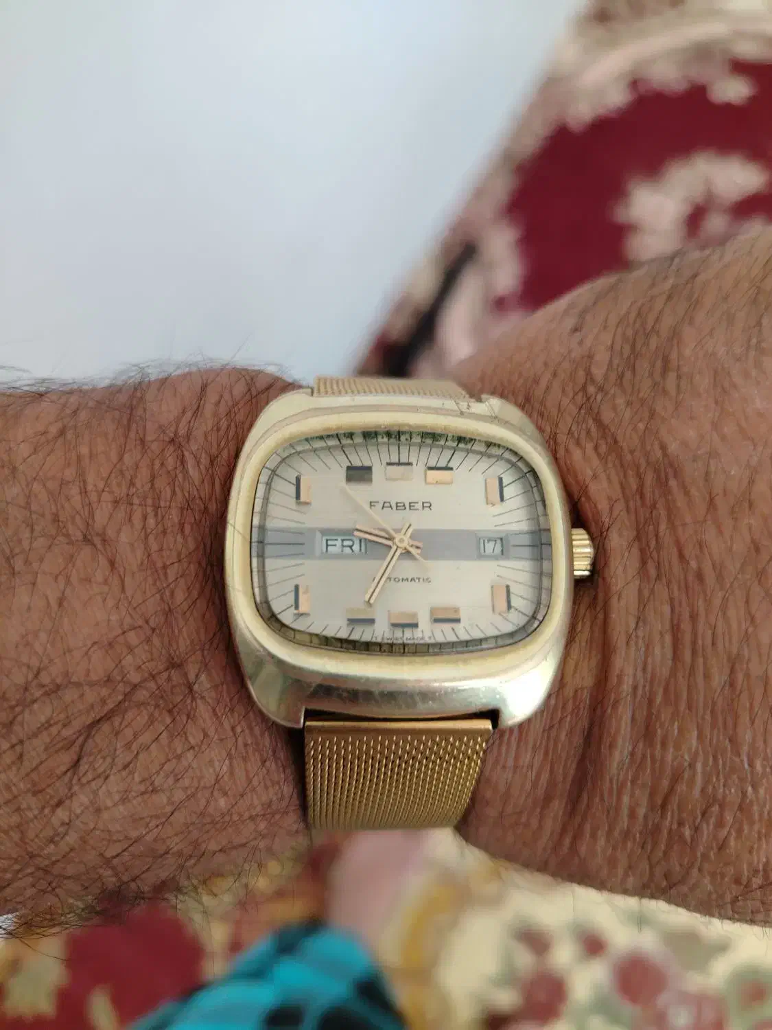 ساعت فردیس سویسی|ساعت|گلبهار, شهر جدید گلبهار|دیوار