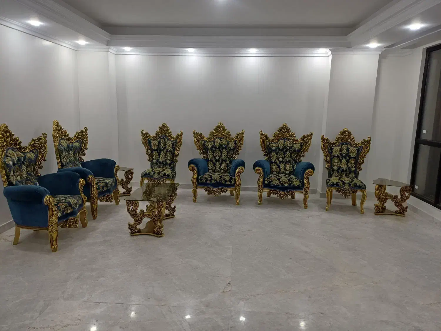 مبل سلطنتی سالم سالم بدون خط وخش|مبلمان خانگی و میز عسلی|تهران, گیشا|دیوار