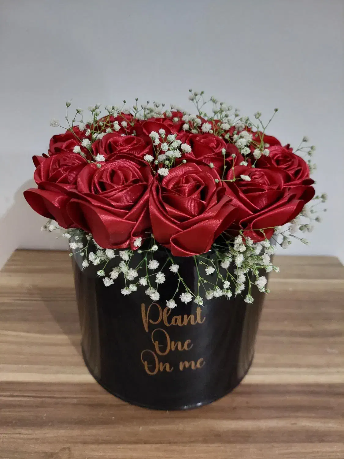 گل ربانی|گل مصنوعی|رشت, ساغری سازان|دیوار