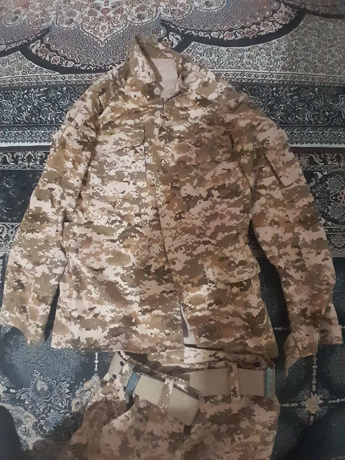 لباس نظامی عملیاتی|لباس|رشت, یخسازی|دیوار