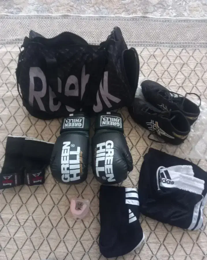دستکش بوکس|تجهیزات ورزشی|قم, الوندیه و گذر صادق|دیوار
