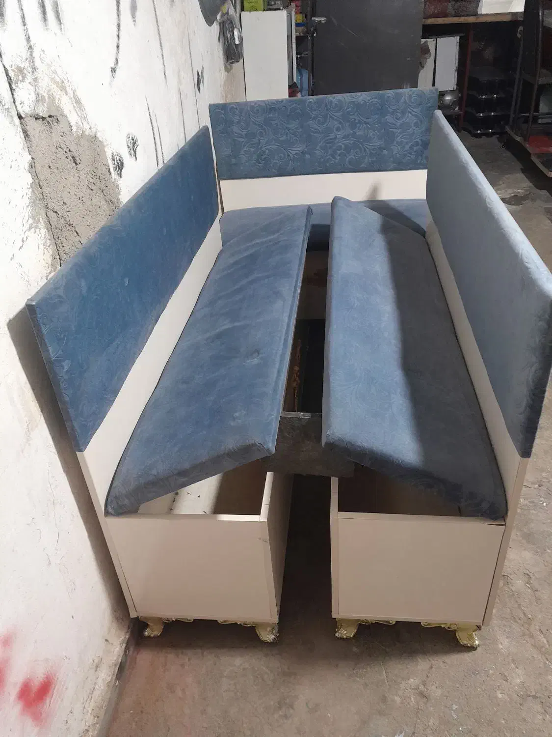 صندلی مبلی|آرایشگاه و سالن‌های زیبایی|دورود, |دیوار