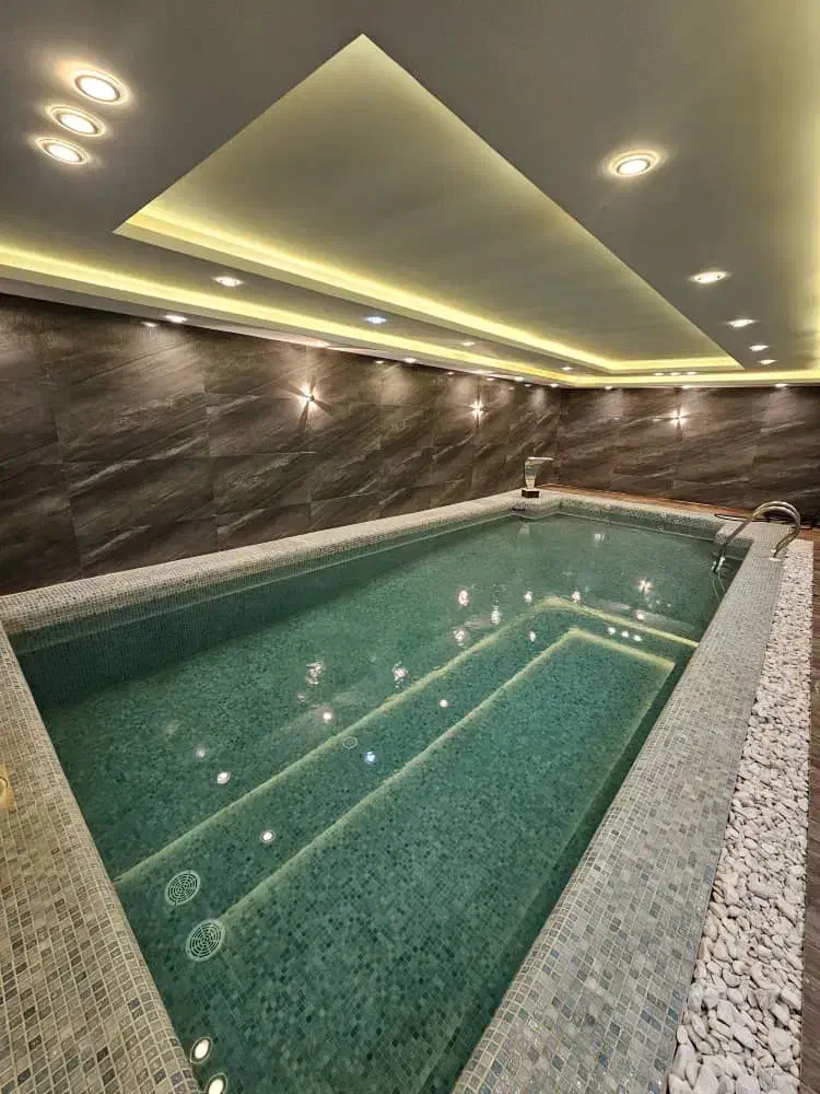 باغ ویلا استخرسرپوشیده|اجارهٔ کوتاهمدت ویلا و باغ|کرج, فاز ۳ مهرشهر|دیوار