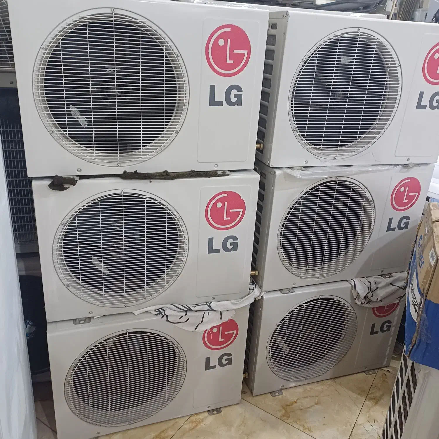 ۱۰ عدد کندانسور ال جی ۱۲۰۰۰ در حد اکبند|کولر گازی و فن‌کوئل|تهران, شهرک طالقانی|دیوار